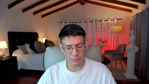 Snapshot of timothy_jones1 chatting on May 31, 10:11 pm timi jones online show from May 31, 10:11 pm