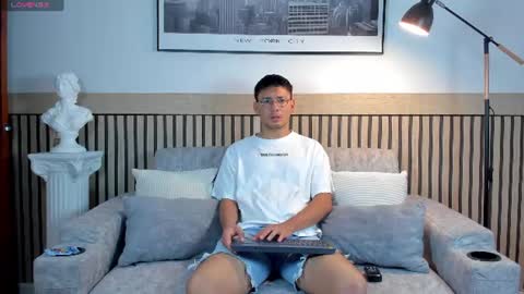 Snapshot of timothy_jones1 chatting on June 15, 8:55 pm timi jones online show from June 15, 8:55 pm