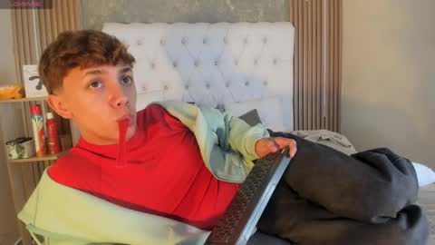 Timothy 21 years old online show from April 24, 7:49 pm