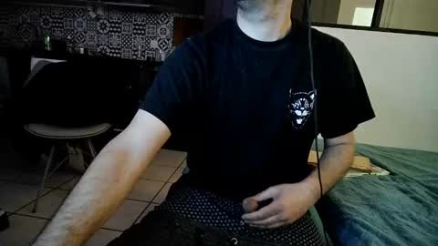 Snapshot of timsfeet chatting on March 10, 5:54 am m0rty Kitty online show from March 10, 5:54 am