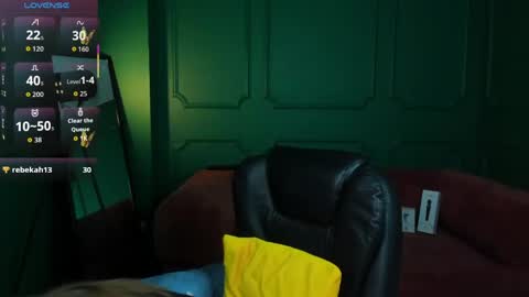 tina_tayllor__ online show from April 29, 10:16 pm