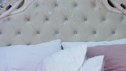 Snapshot of tinabrook chatting on February 4, 7:29 am Tina online show from February 4, 7:29 am
