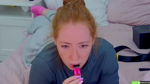 Snapshot of tinabrook chatting on September 12, 4:12 am Tina online show from September 12, 4:12 am