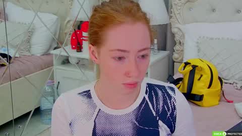 Snapshot of tinabrook chatting on September 18, 3:41 am Tina online show from September 18, 3:41 am