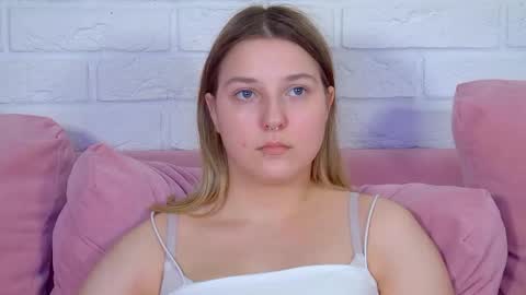 TinaBurton online show from May 19, 1:56 am