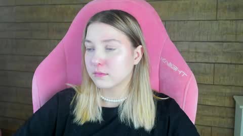 TinaBurton online show from May 21, 4:36 pm