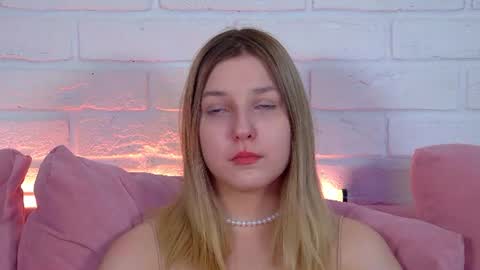 TinaBurton online show from June 15, 4:09 pm