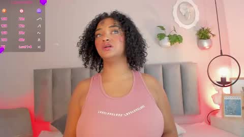 Snapshot of tinacurly chatting on May 20, 10:32 am Tina online show from May 20, 10:32 am