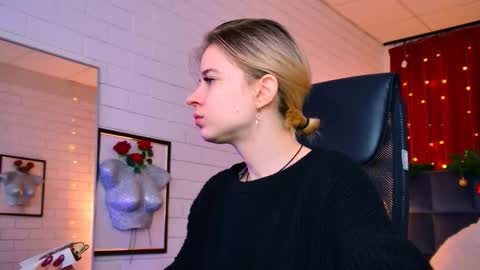 Tina Davil online show from January 7, 9:12 am