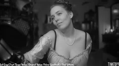 Snapshot of tinatopp chatting on October 31, 2:12 am Tina - online show from October 31, 2:12 am