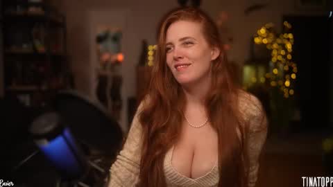 Snapshot of tinatopp chatting on February 10, 3:10 am Tina - online show from February 10, 3:10 am