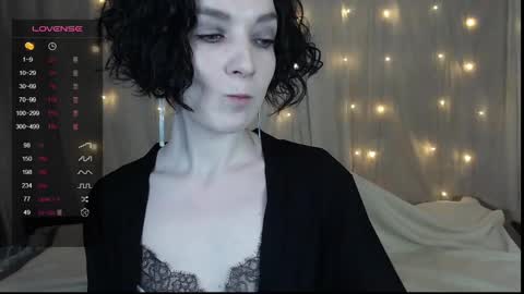 Snapshot of tinawincee chatting on December 22, 5:12 am Tina online show from December 22, 5:12 am