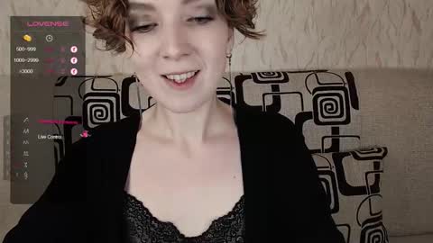 Snapshot of tinawincee chatting on October 18, 4:04 am Tina online show from October 18, 4:04 am