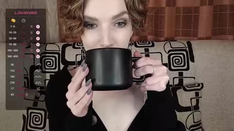 Snapshot of tinawincee chatting on November 2, 4:59 am Tina online show from November 2, 4:59 am