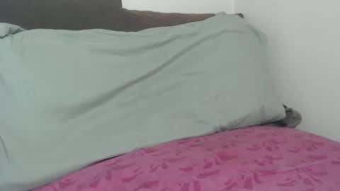 Snapshot of tinaxxxpetite chatting on September 15, 3:01 pm Tina online show from September 15, 3:01 pm