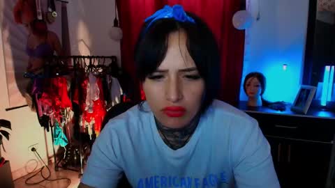Snapshot of tinnadawson chatting on January 10, 10:14 pm I AM BELLA ----------- follow my IG TINNS 69 online show from January 10, 10:14 pm