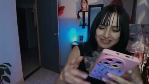 Snapshot of tinnadawson chatting on February 26, 1:04 am I AM BELLA ----------- follow my IG TINNS 69 online show from February 26, 1:04 am
