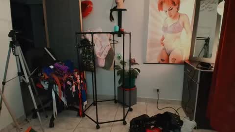 Snapshot of tinnadawson chatting on March 12, 2:50 am I AM BELLA ----------- follow my IG TINNS 69 online show from March 12, 2:50 am