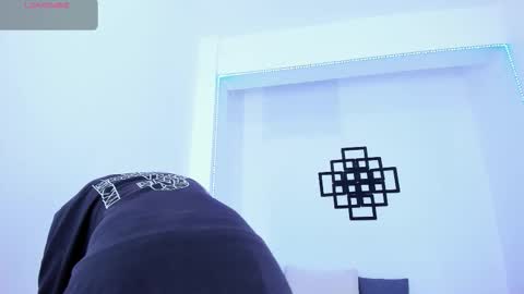 Snapshot of tinny_and_candy chatting on September 23, 10:18 am TINNY AND CANDY online show from September 23, 10:18 am