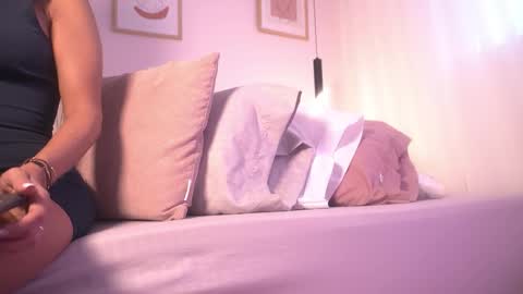 Tinny  online show from March 13, 10:05 pm