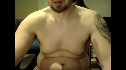 Snapshot of tinstranger33 chatting on January 18, 2:36 am tinstranger33 online show from January 18, 2:36 am