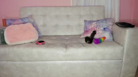 tiny_cora online show from January 6, 7:35 pm