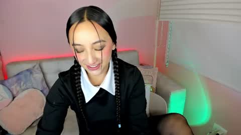 tiny_cora online show from July 4, 4:02 pm