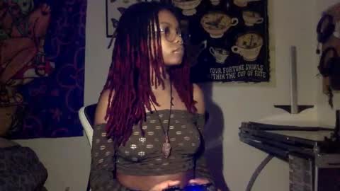 Snapshot of tiny_cupcake2 chatting on February 21, 1:06 am cupcake online show from February 21, 1:06 am