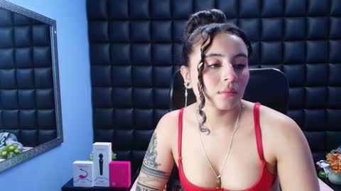 Snapshot of tiny_love_ chatting on November 26, 3:40 am tiny online show from November 26, 3:40 am