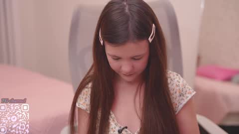 Lyssa     online show from April 16, 5:03 pm