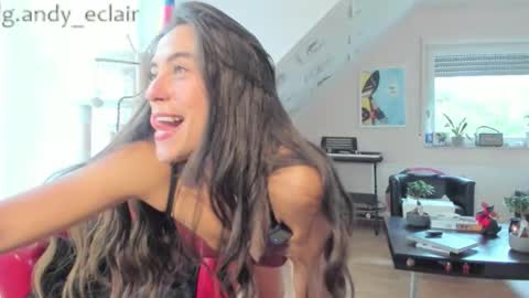 Snapshot of tiny_williams chatting on September 18, 6:48 am Tiny online show from September 18, 6:48 am