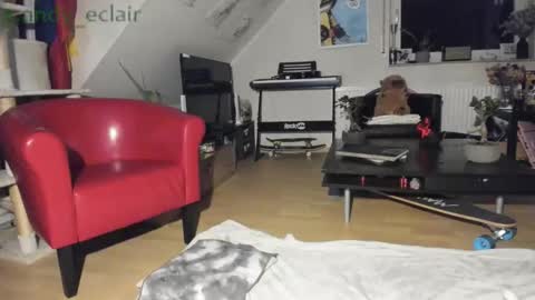 Snapshot of tiny_williams chatting on September 28, 3:34 am Tiny online show from September 28, 3:34 am