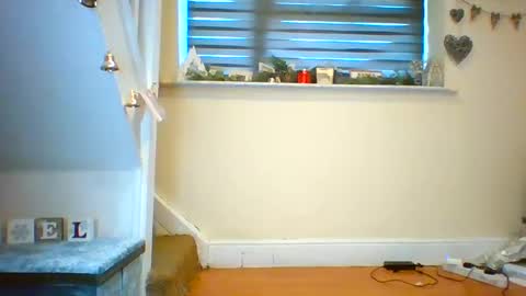 Snapshot of tinyasian911718 chatting on December 18, 1:34 pm Tinyasian911718 sweetinyasian instagram online show from December 18, 1:34 pm