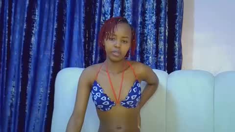 Snapshot of tinybarbie_ chatting on June 5, 3:24 am Barbie online show from June 5, 3:24 am