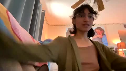 Snapshot of tinyhairycherry chatting on October 23, 7:34 pm tinyhairycherry online show from October 23, 7:34 pm