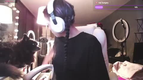 Snapshot of tinykylie chatting on June 16, 1:19 am stage Kylie Sinner brand CLITBAIT online show from June 16, 1:19 am