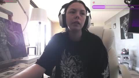 Snapshot of tinykylie chatting on July 5, 8:38 pm stage Kylie Sinner brand CLITBAIT online show from July 5, 8:38 pm