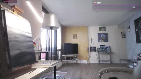 Snapshot of tinykylie chatting on July 11, 9:56 am stage Kylie Sinner brand CLITBAIT online show from July 11, 9:56 am