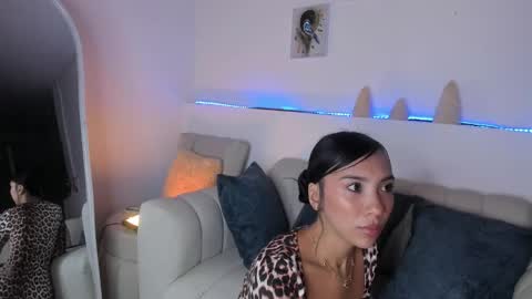 Luna  online show from March 15, 2:06 am