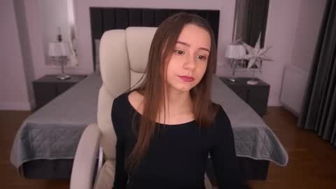 Snapshot of tinynataliee chatting on December 15, 2:38 am tinynataliee online show from December 15, 2:38 am