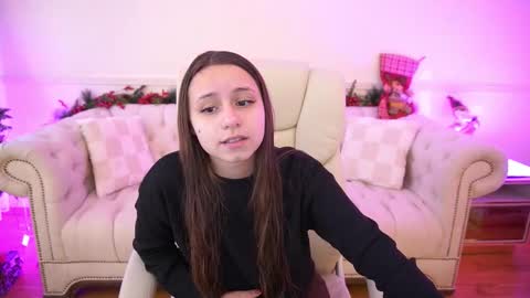 tinynataliee online show from January 15, 7:46 am