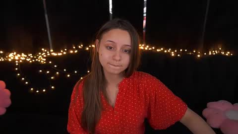 Snapshot of tinynataliee chatting on May 13, 9:00 pm tinynataliee online show from May 13, 9:00 pm