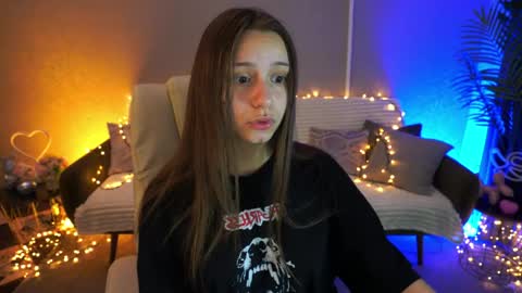 Snapshot of tinynataliee chatting on May 17, 8:27 pm tinynataliee online show from May 17, 8:27 pm