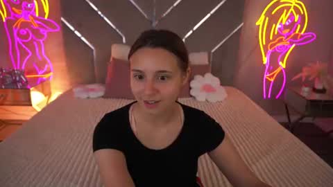 Snapshot of tinynataliee chatting on July 27, 1:29 pm tinynataliee online show from July 27, 1:29 pm