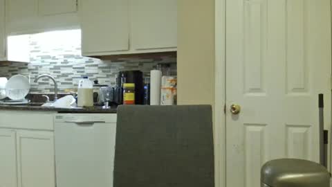 Snapshot of tinywithtiddies chatting on November 13, 4:33 am tinywithtiddies online show from November 13, 4:33 am