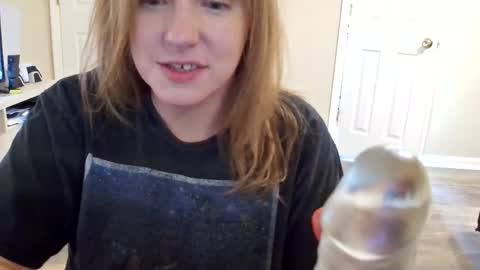 tinywithtiddies online show from April 16, 4:35 am