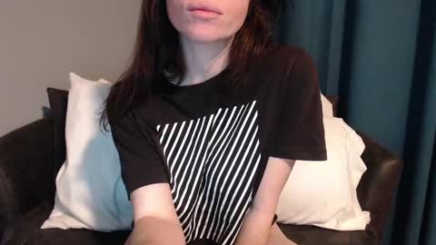 TinyyTina online show from December 20, 11:43 am