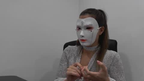 Snapshot of tipsytinkerbell chatting on December 1, 11:10 pm Tinks online show from December 1, 11:10 pm