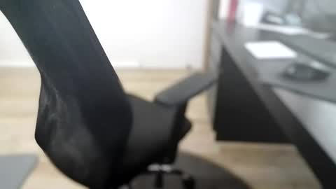 Snapshot of titsthebest chatting on October 13, 5:29 am titsthebest online show from October 13, 5:29 am