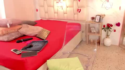 Snapshot of tivizaylove chatting on February 15, 2:22 pm Tivizay online show from February 15, 2:22 pm